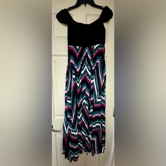Torrid maxi challis chevron off shoulder dress size 00 - Picture 7 of 7